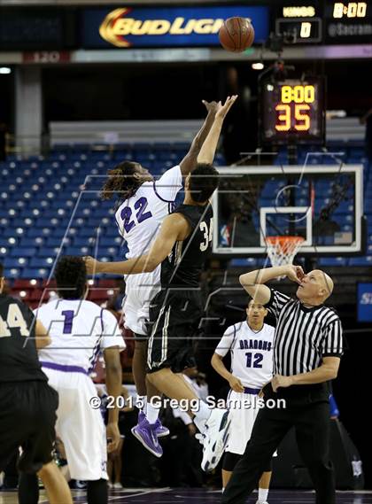 Thumbnail 2 in Sacramento vs Archbishop Mitty (CIF NorCal Regional D2 Final) photogallery.
