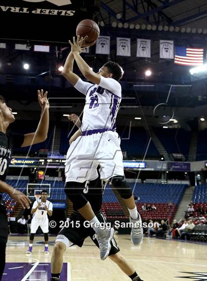 Thumbnail 3 in Sacramento vs Archbishop Mitty (CIF NorCal Regional D2 Final) photogallery.
