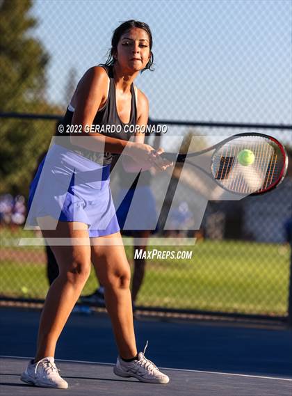 Thumbnail 3 in Central Catholic @ Sierra photogallery.