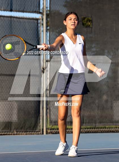 Thumbnail 1 in Central Catholic @ Sierra photogallery.