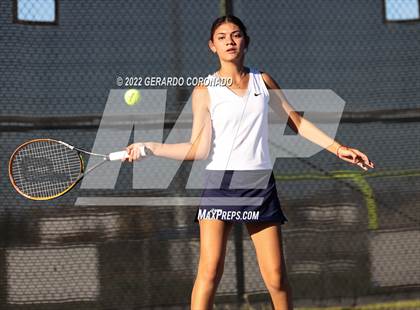 Thumbnail 3 in Central Catholic @ Sierra photogallery.