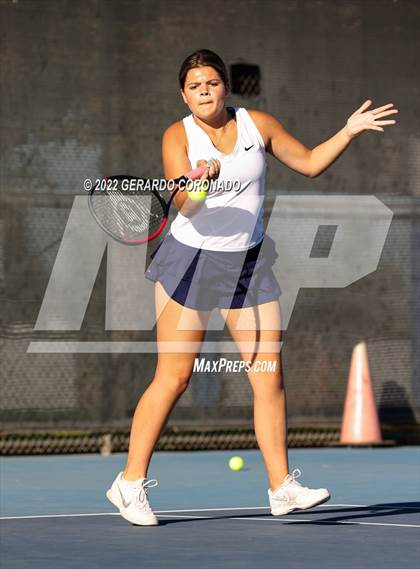 Thumbnail 2 in Central Catholic @ Sierra photogallery.