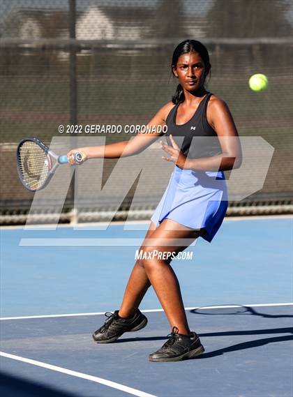 Thumbnail 2 in Central Catholic @ Sierra photogallery.