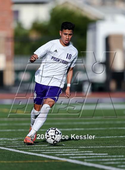 Thumbnail 2 in Canoga Park @ Cathedral  (CIF SoCal Regional D3 Final) photogallery.