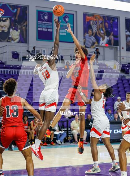 Thumbnail 3 in Centennial vs Lake Highlands (City of Palms Classic) photogallery.