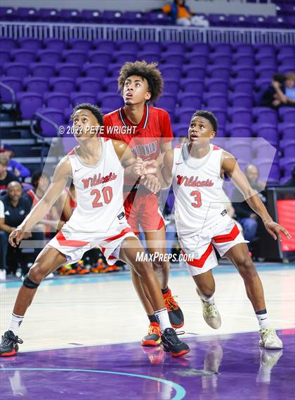Thumbnail 3 in Centennial vs Lake Highlands (City of Palms Classic) photogallery.