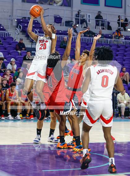 Thumbnail 2 in Centennial vs Lake Highlands (City of Palms Classic) photogallery.