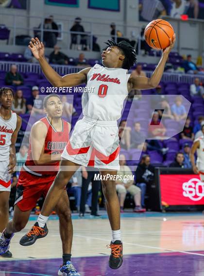 Thumbnail 1 in Centennial vs Lake Highlands (City of Palms Classic) photogallery.
