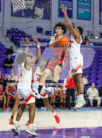 Thumbnail 3 in Centennial vs Lake Highlands (City of Palms Classic) photogallery.