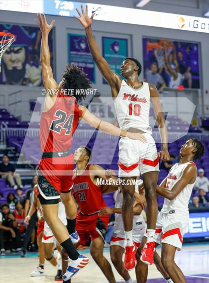 Thumbnail 2 in Centennial vs Lake Highlands (City of Palms Classic) photogallery.