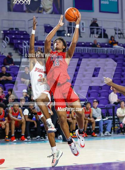 Thumbnail 2 in Centennial vs Lake Highlands (City of Palms Classic) photogallery.