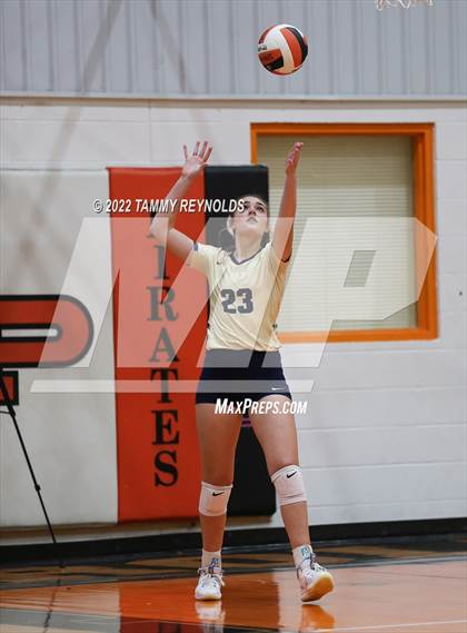 Thumbnail 3 in Perrin-Whitt @ Petrolia photogallery.