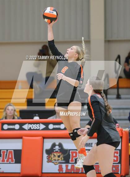 Thumbnail 3 in Perrin-Whitt @ Petrolia photogallery.
