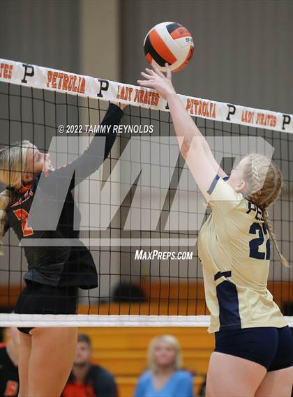 Thumbnail 1 in Perrin-Whitt @ Petrolia photogallery.