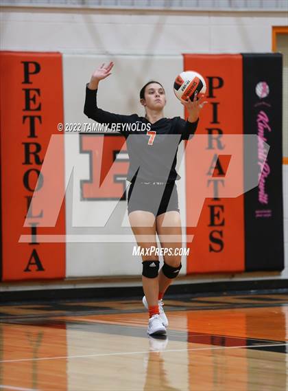 Thumbnail 3 in Perrin-Whitt @ Petrolia photogallery.