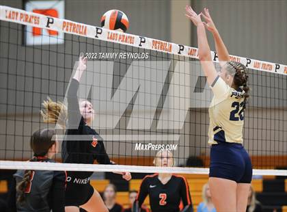 Thumbnail 1 in Perrin-Whitt @ Petrolia photogallery.