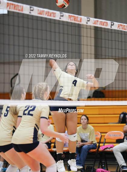 Thumbnail 2 in Perrin-Whitt @ Petrolia photogallery.