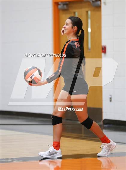 Thumbnail 1 in Perrin-Whitt @ Petrolia photogallery.