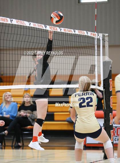 Thumbnail 3 in Perrin-Whitt @ Petrolia photogallery.