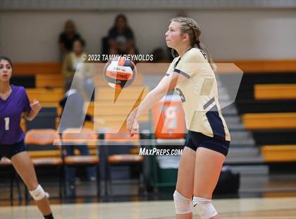 Thumbnail 2 in Perrin-Whitt @ Petrolia photogallery.