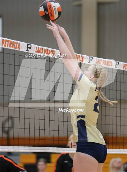 Thumbnail 1 in Perrin-Whitt @ Petrolia photogallery.