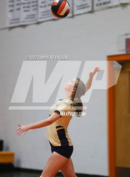 Thumbnail 1 in Perrin-Whitt @ Petrolia photogallery.