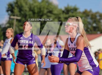 Thumbnail 3 in Pickerington Central vs Mt. Vernon (Showdown at Sundown Preview) photogallery.