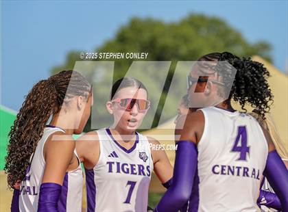 Thumbnail 1 in Pickerington Central vs Mt. Vernon (Showdown at Sundown Preview) photogallery.