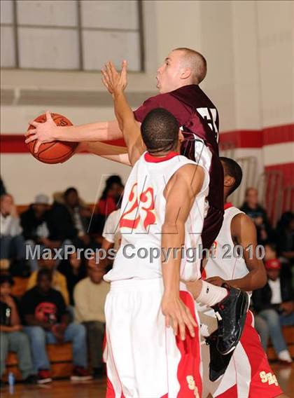 Thumbnail 1 in East Lyme @ Stratford (Merit Insurance Classic) photogallery.