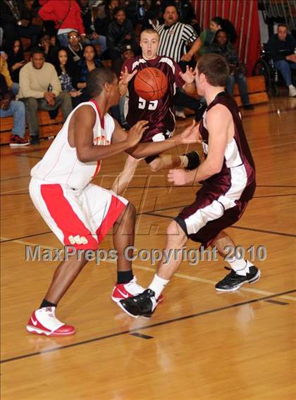 Thumbnail 1 in East Lyme @ Stratford (Merit Insurance Classic) photogallery.