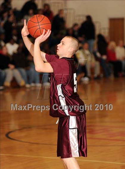 Thumbnail 1 in East Lyme @ Stratford (Merit Insurance Classic) photogallery.