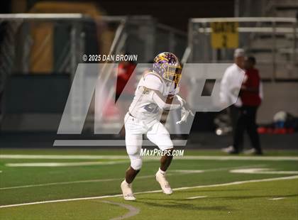 Thumbnail 1 in Carthage vs. Sanger (UIL 4A D2 Football Area) photogallery.