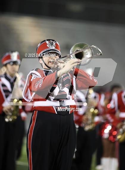 Thumbnail 1 in Carthage vs. Sanger (UIL 4A D2 Football Area) photogallery.
