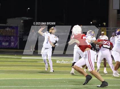 Thumbnail 1 in Carthage vs. Sanger (UIL 4A D2 Football Area) photogallery.