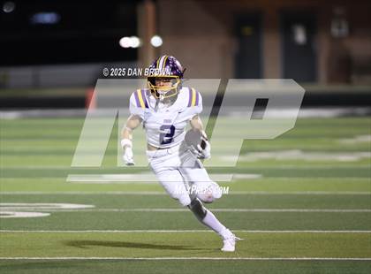 Thumbnail 2 in Carthage vs. Sanger (UIL 4A D2 Football Area) photogallery.