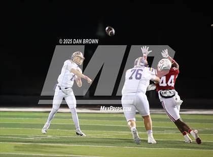 Thumbnail 3 in Carthage vs. Sanger (UIL 4A D2 Football Area) photogallery.