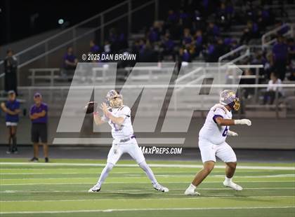 Thumbnail 3 in Carthage vs. Sanger (UIL 4A D2 Football Area) photogallery.