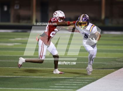 Thumbnail 2 in Carthage vs. Sanger (UIL 4A D2 Football Area) photogallery.