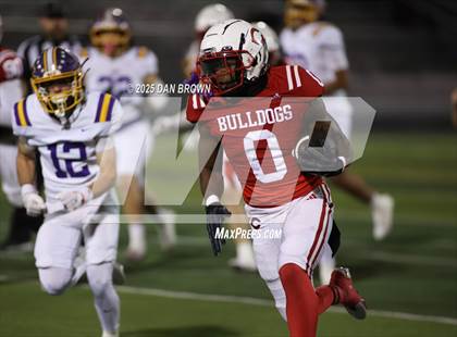Thumbnail 3 in Carthage vs. Sanger (UIL 4A D2 Football Area) photogallery.