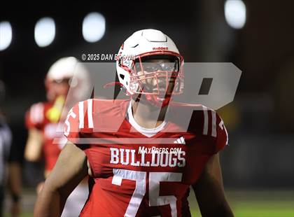Thumbnail 2 in Carthage vs. Sanger (UIL 4A D2 Football Area) photogallery.
