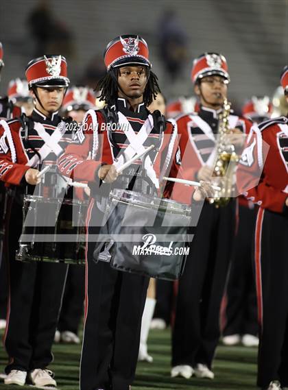 Thumbnail 2 in Carthage vs. Sanger (UIL 4A D2 Football Area) photogallery.