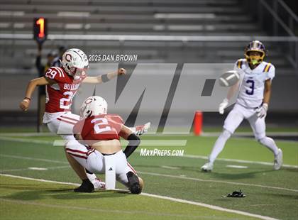 Thumbnail 1 in Carthage vs. Sanger (UIL 4A D2 Football Area) photogallery.