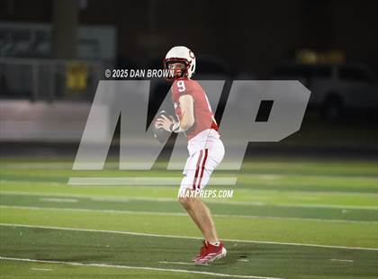 Thumbnail 2 in Carthage vs. Sanger (UIL 4A D2 Football Area) photogallery.