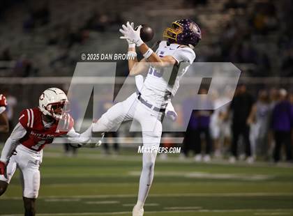 Thumbnail 3 in Carthage vs. Sanger (UIL 4A D2 Football Area) photogallery.