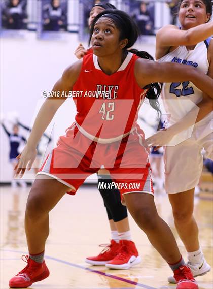 Thumbnail 3 in Pike @ Perry Meridian photogallery.