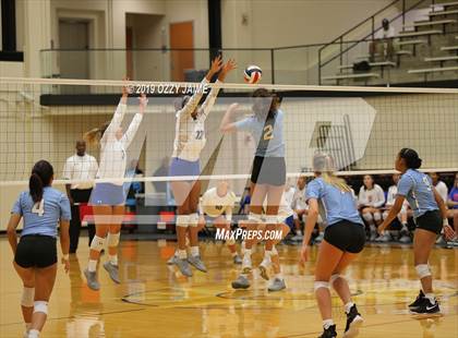 Thumbnail 3 in MacArthur vs. Harlan  photogallery.