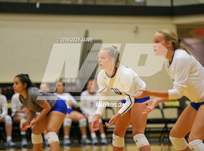 Thumbnail 2 in MacArthur vs. Harlan  photogallery.