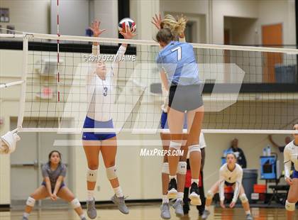 Thumbnail 2 in MacArthur vs. Harlan  photogallery.
