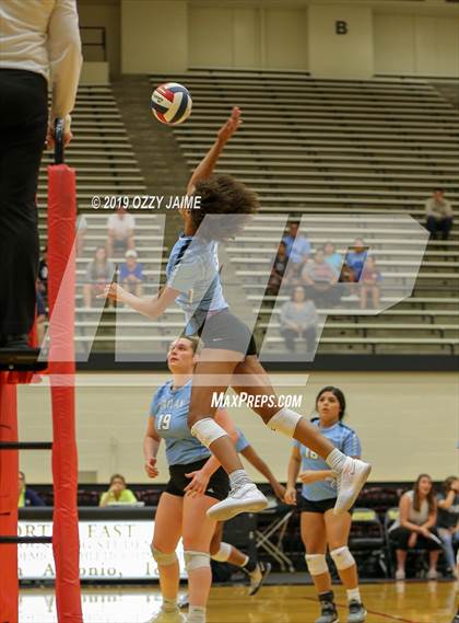 Thumbnail 2 in MacArthur vs. Harlan  photogallery.