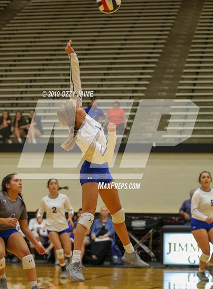 Thumbnail 2 in MacArthur vs. Harlan  photogallery.